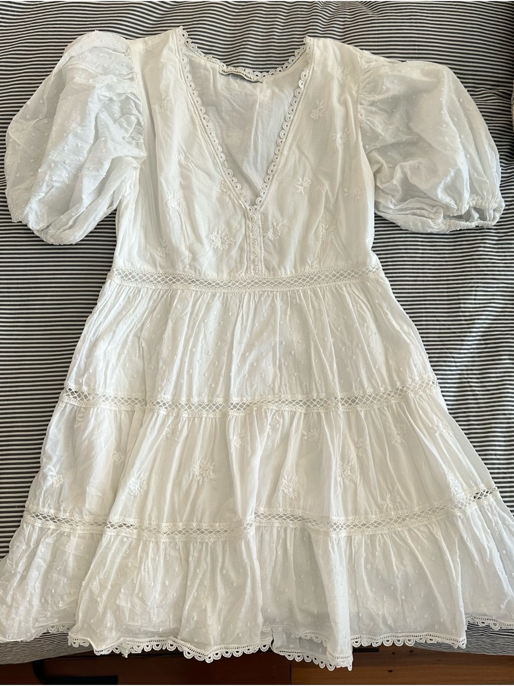 Abercrombie & Fitch White Puff-Sleeve Tiered V-Neck Mini Dress